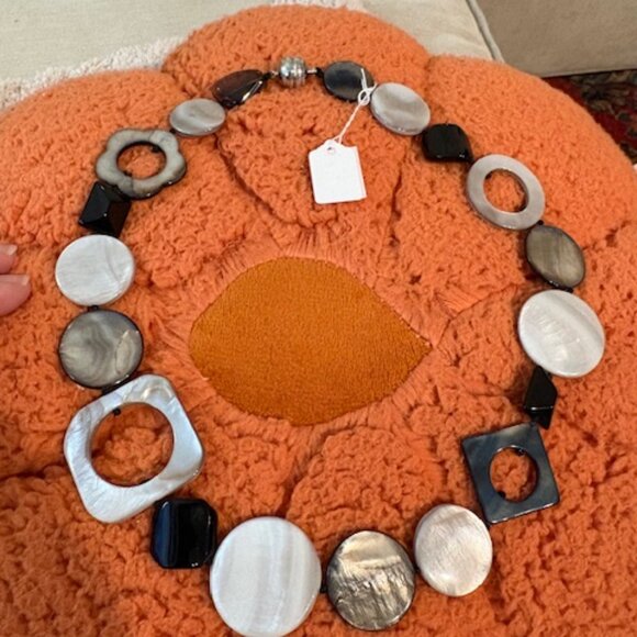 Jewels by Park Lane Mother of Pearl Abalone Geometric Necklace 20 inch Magnetic - Picture 7 of 7